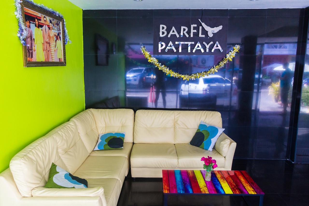 Barfly Pattaya Hotel หาดจอมเทียน ภายนอก รูปภาพ